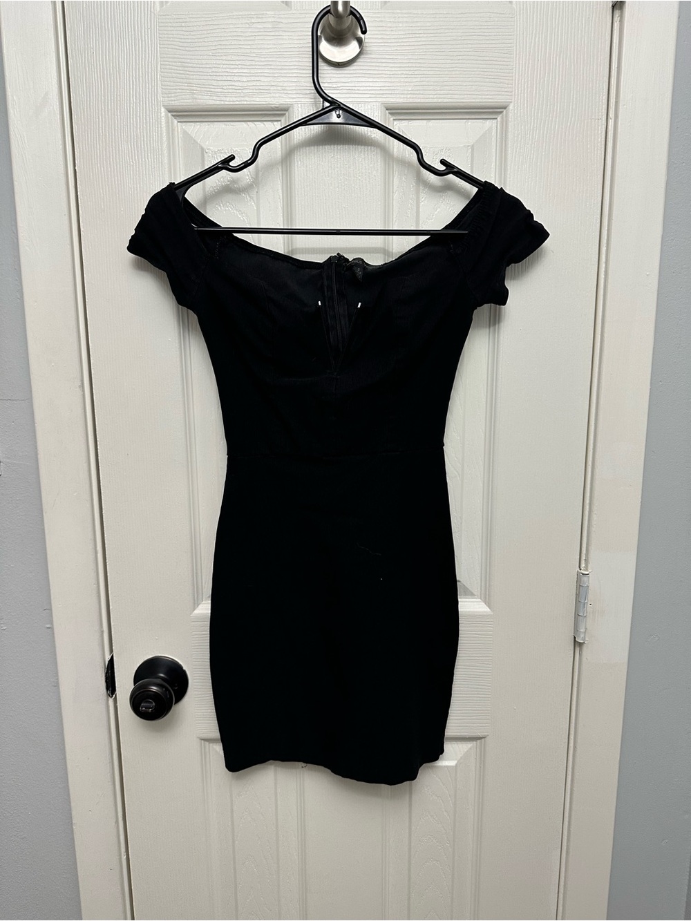 Women's Black Off-Shoulder Bodycon Dress